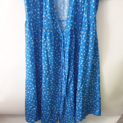 In The Style Floral Dress Blue Wrap Size 10 ****Ref V513