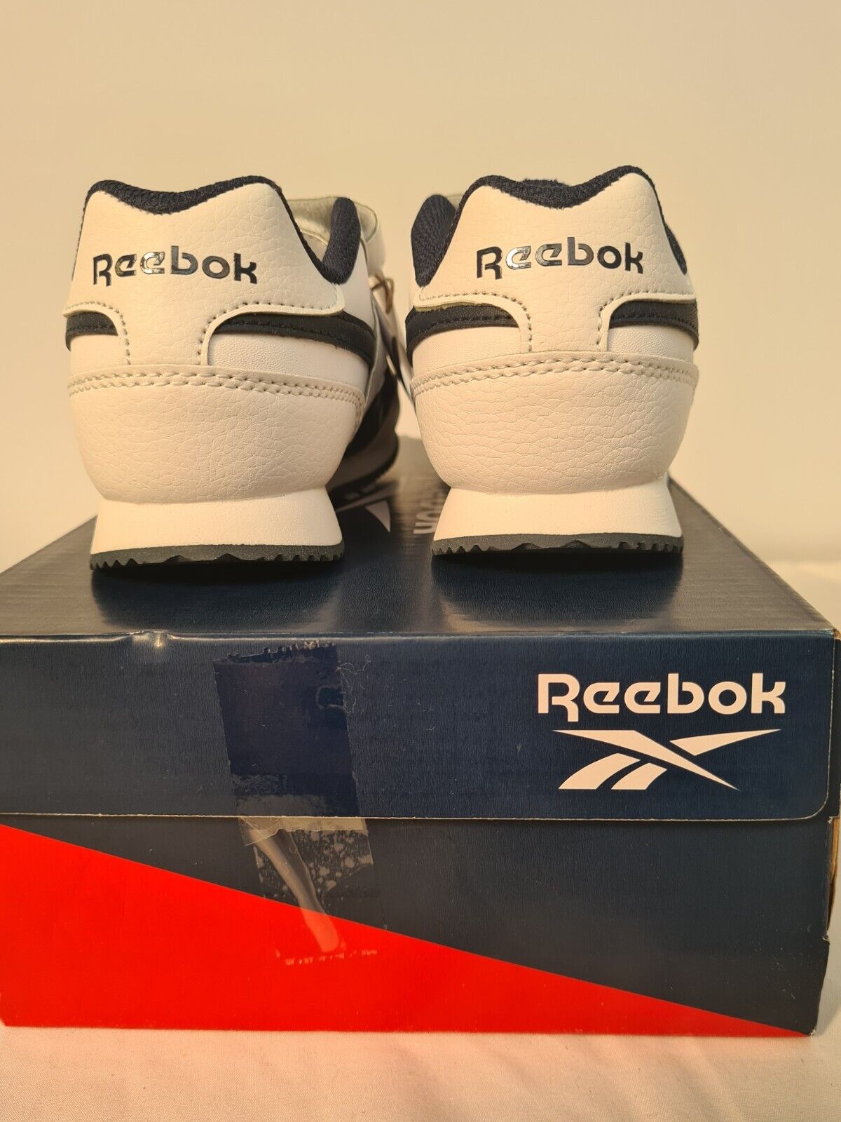 Reebok Royal Classic Jog 3.0 1V Kids Trainers Size UK 11.5 **** VS1