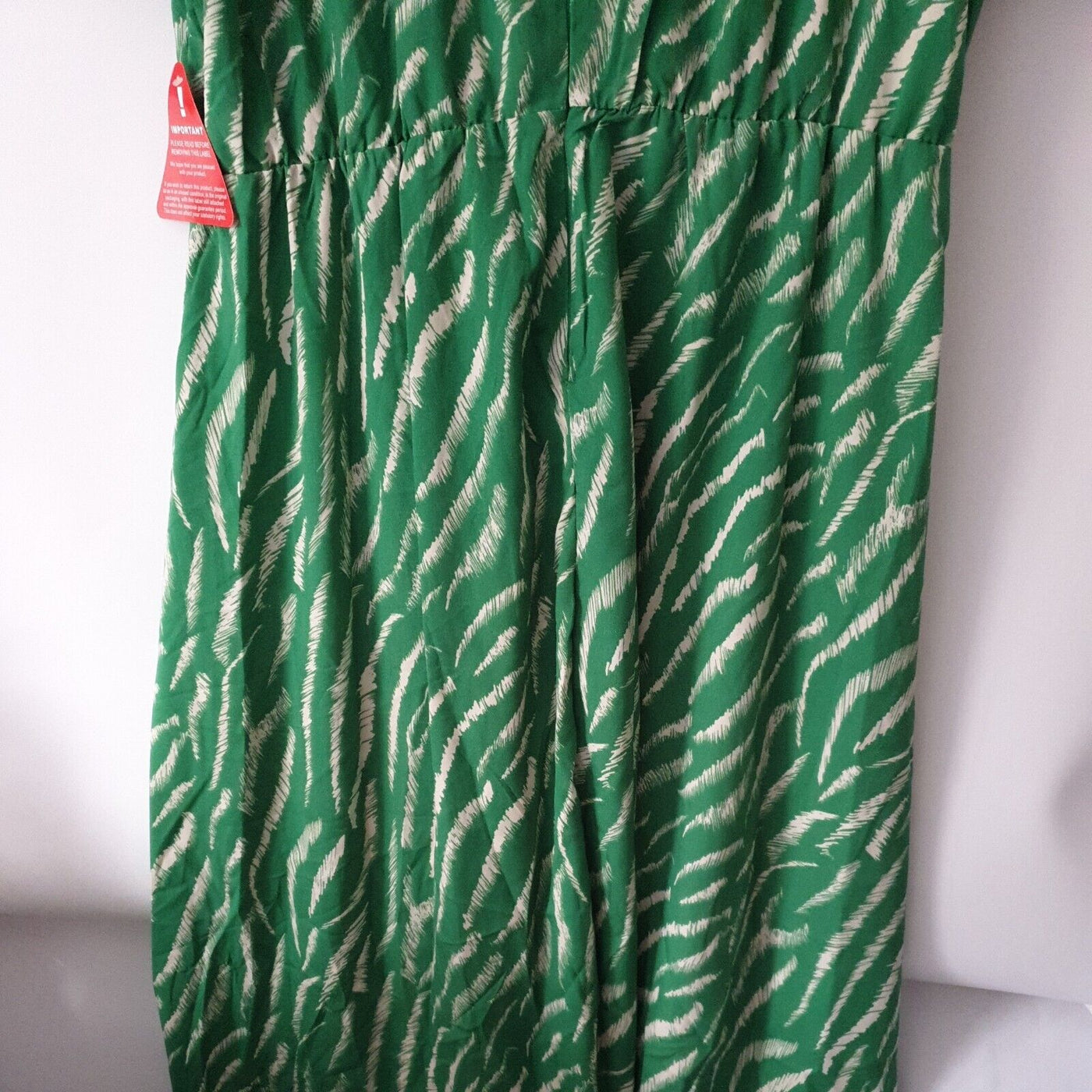 AX Paris Curve Apple Green Printed Wrap Midi Dress Size 26****Ref V68