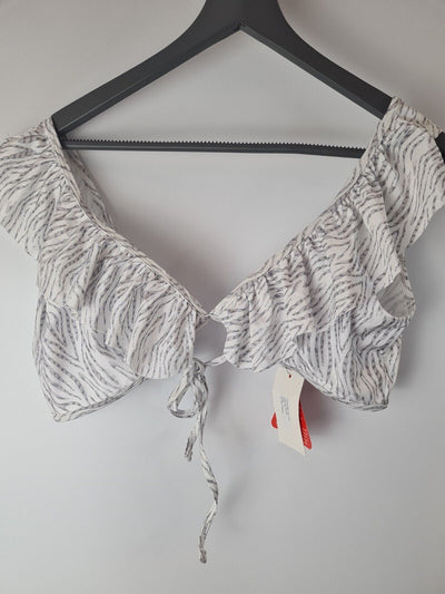 In The Style Billie Faiers White Zebra Print Bikini Top Size UK 12 **** V126