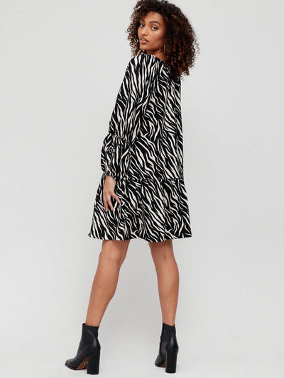 Womens Tiered Sleeve Swing Dress - Zebra Print. UK 10 **** Ref V556