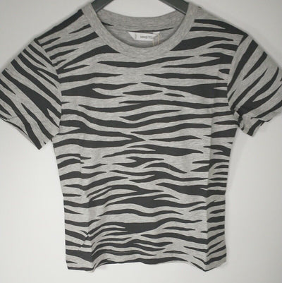 Mango Girls Zebra T-Shirt. Size M/L **** V93