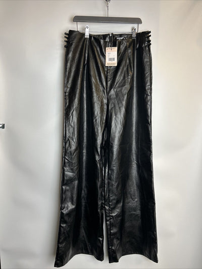 Missguided Faux Leather Wide Leg Trousers - Black. UK 18 **** Ref V45