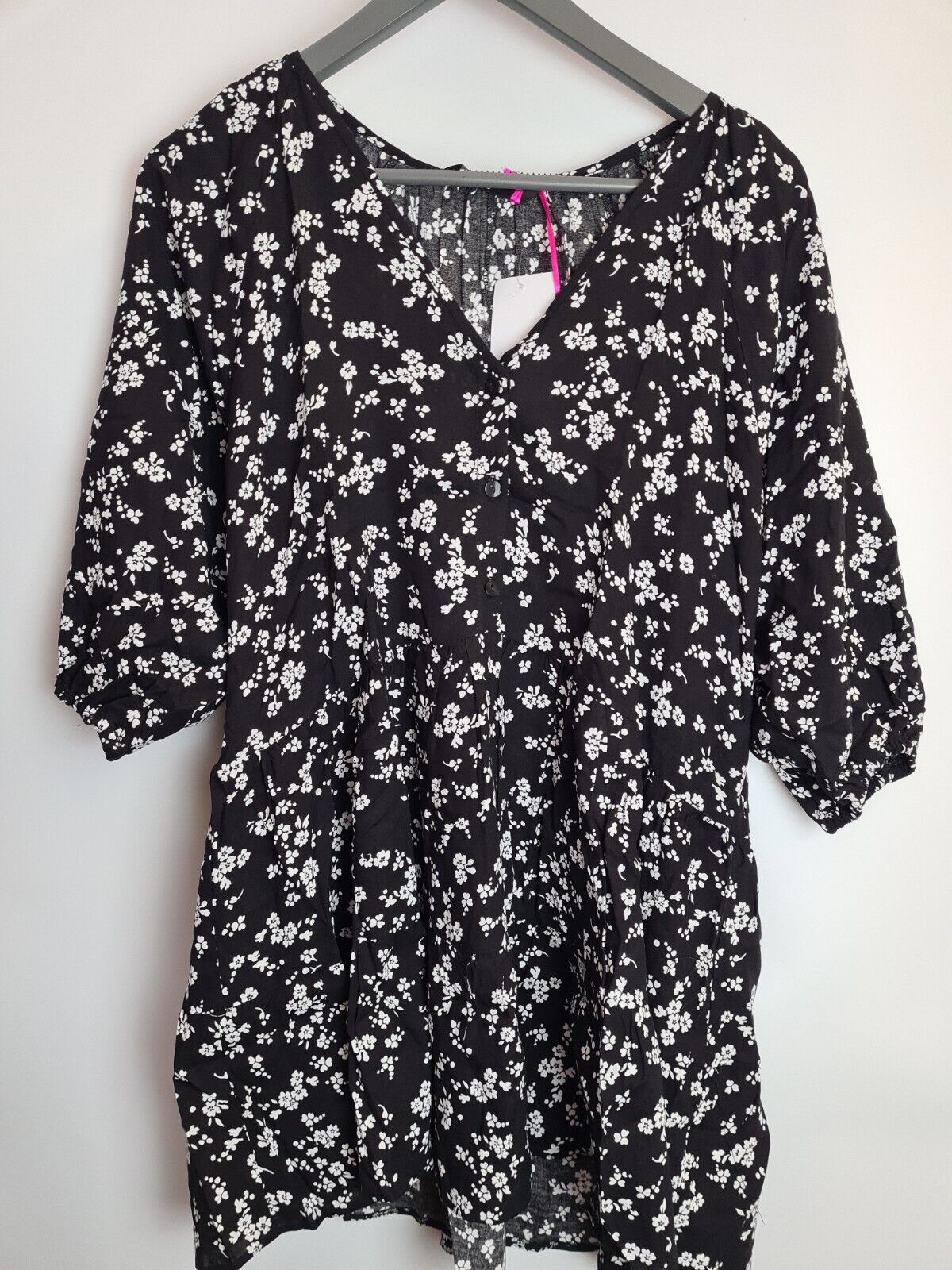 Black Floral Print Tiered Longline Shirt - Mono Print Size 10 **** V481