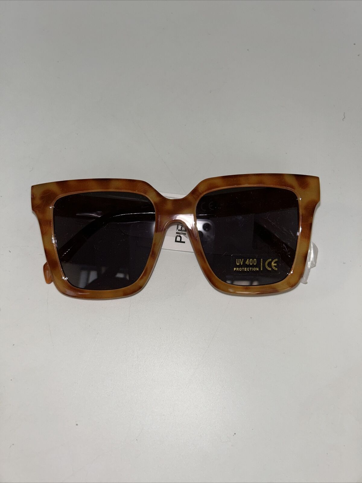 Pieces Oversized Square Sunglasses - Amber Brown. UK One Size **** Ref V200