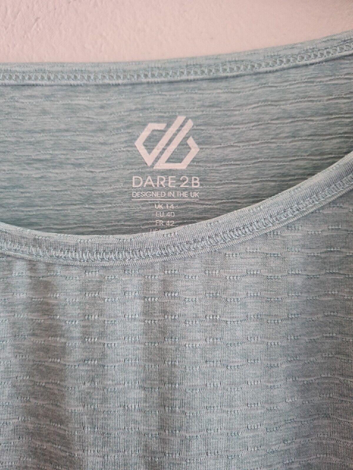 Dare2B Laura Whitmore Defy Tee Cameo Green Size 14 BNWT Ref****V500