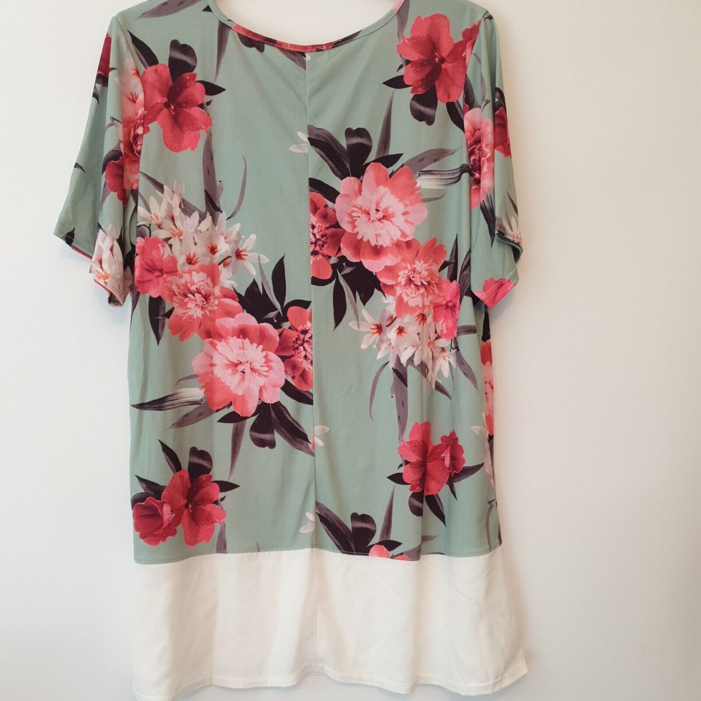 Yours London Green Floral Print Tshirt Size 14****Ref V26