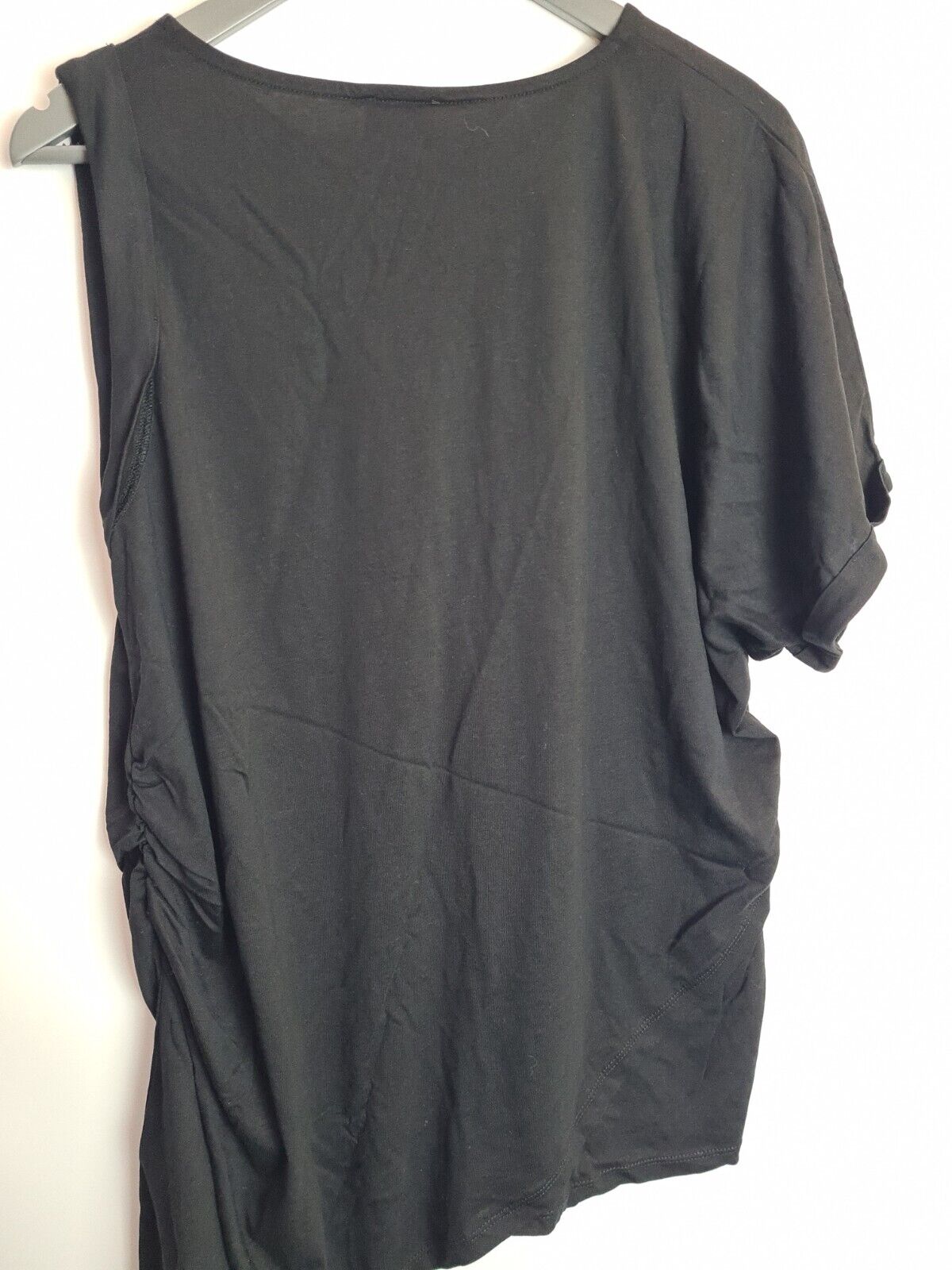 River Island Plus Black Asymmetric T-Shirt Size 18 **** V384