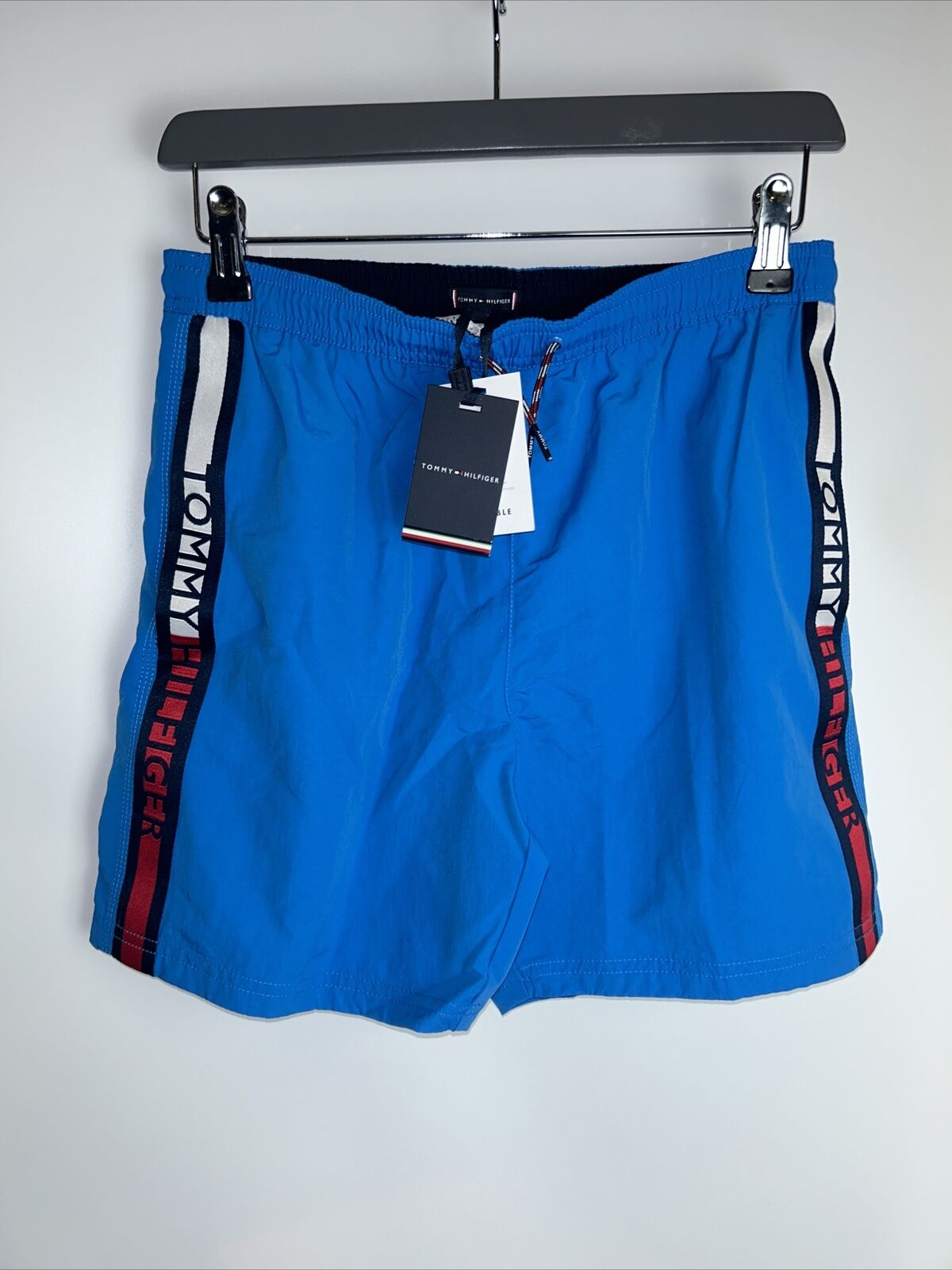 Tommy Hilfiger Kids Shorts - Island Blue. UK 14/16 **** Ref VA1