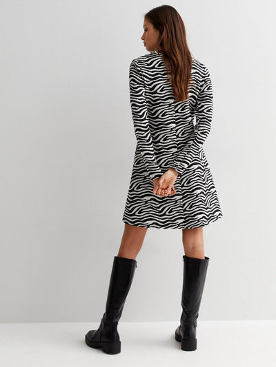 New Look Black Zebra Print Jacquard Jersey Mini Swing Dress Size 10 ** V347