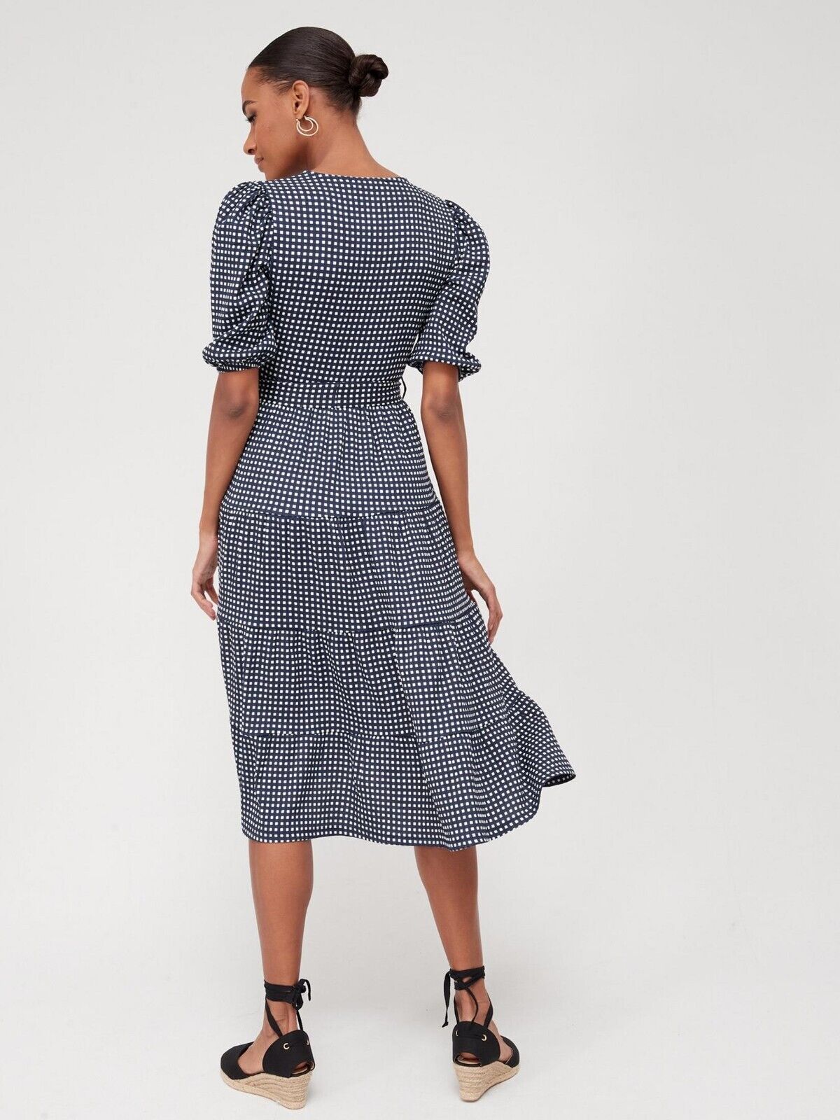 Womens Crinkle Tiered Wrap Midaxi Dress. UK 12 **** Ref V225