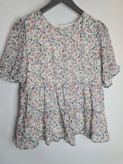 Apricot Floral Ruffle Tiered Top Size 10 **** V80