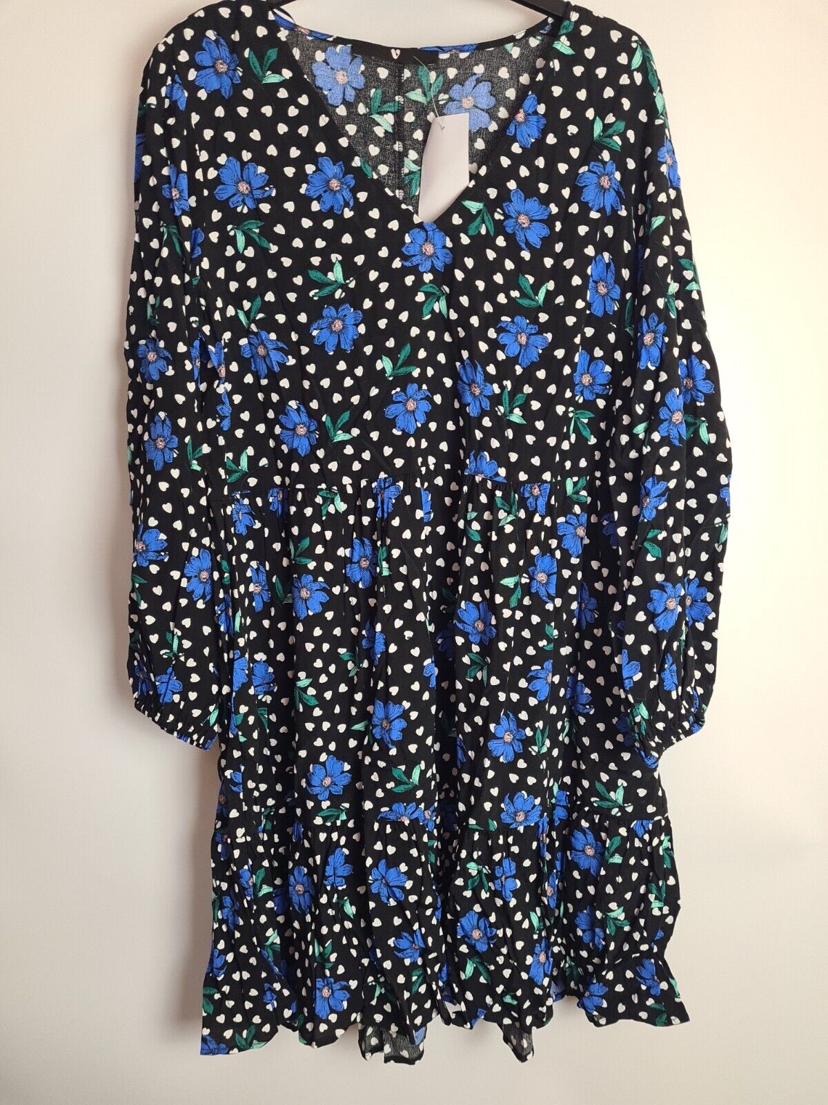 V Neck Tiered Mini Blue Floral Dress Size 12 **** V546