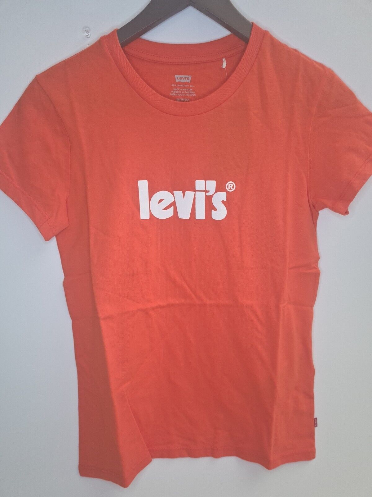 Levi's The Perfect Tee - Logo. Orange Womens. Size XSmall **** V26