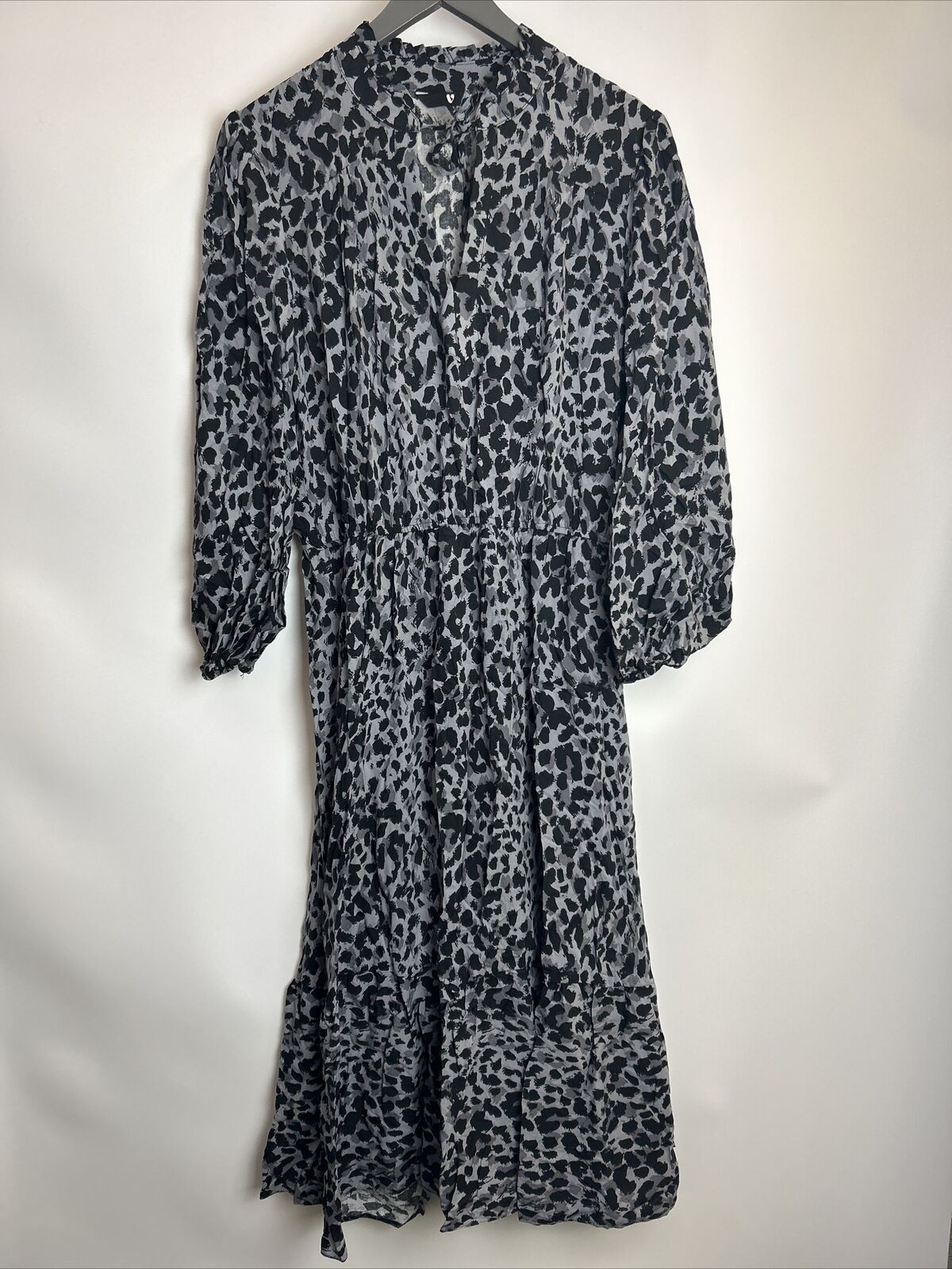 Womens Animal Print Dress - Grey. UK 10 **** Ref V576