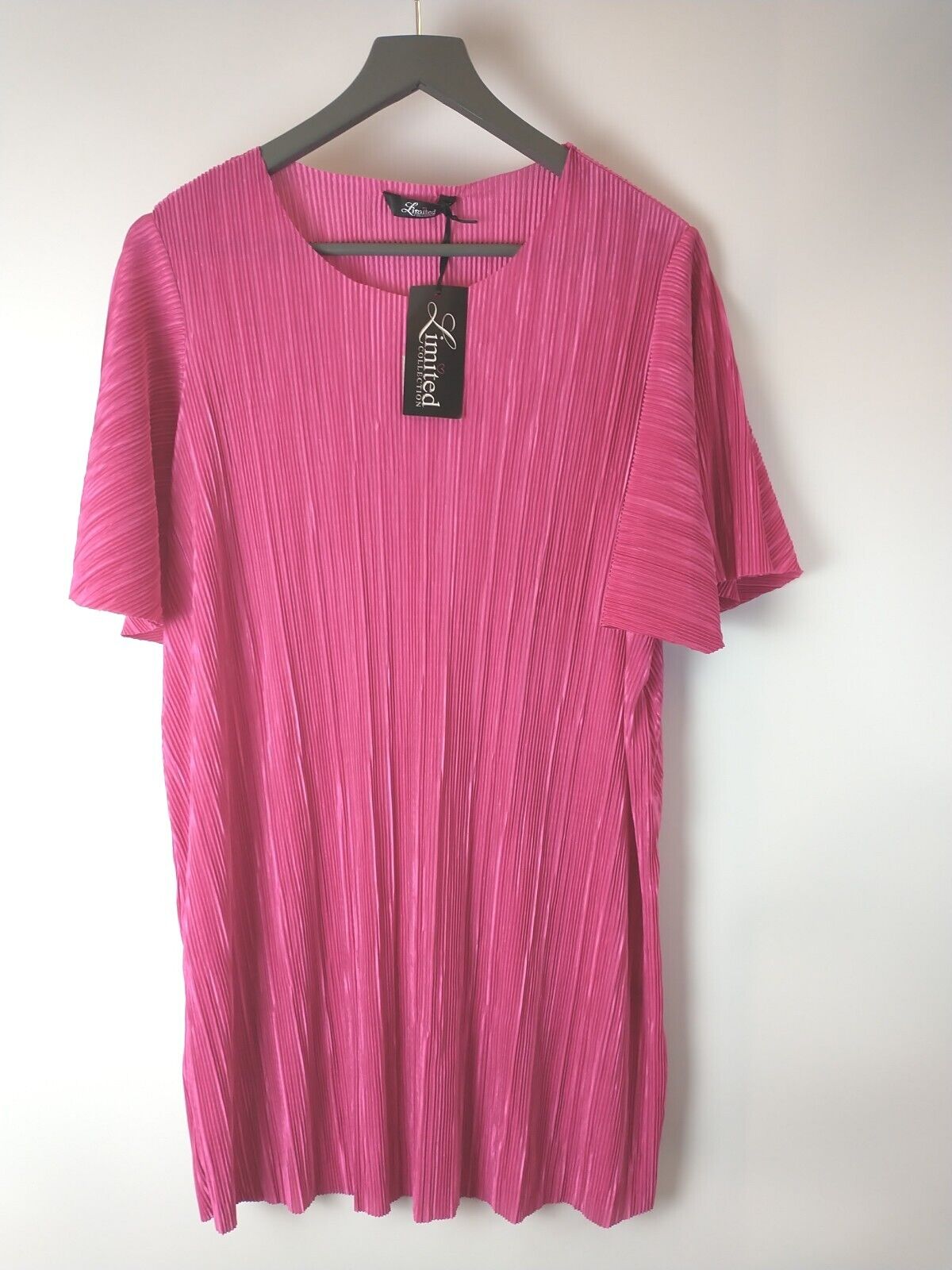 Yours Limited Collection Women's Pink Top. UK 22-24.
