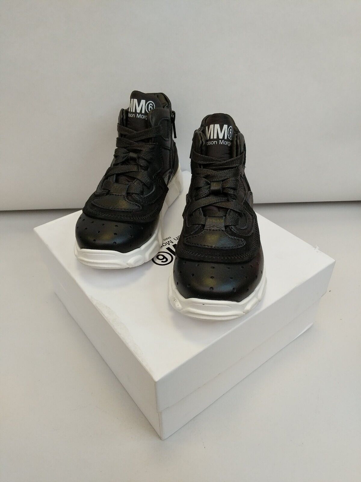 Maison Margiela MM6 Hightop Trainers. Kids UK 10. Black **** RefVS1