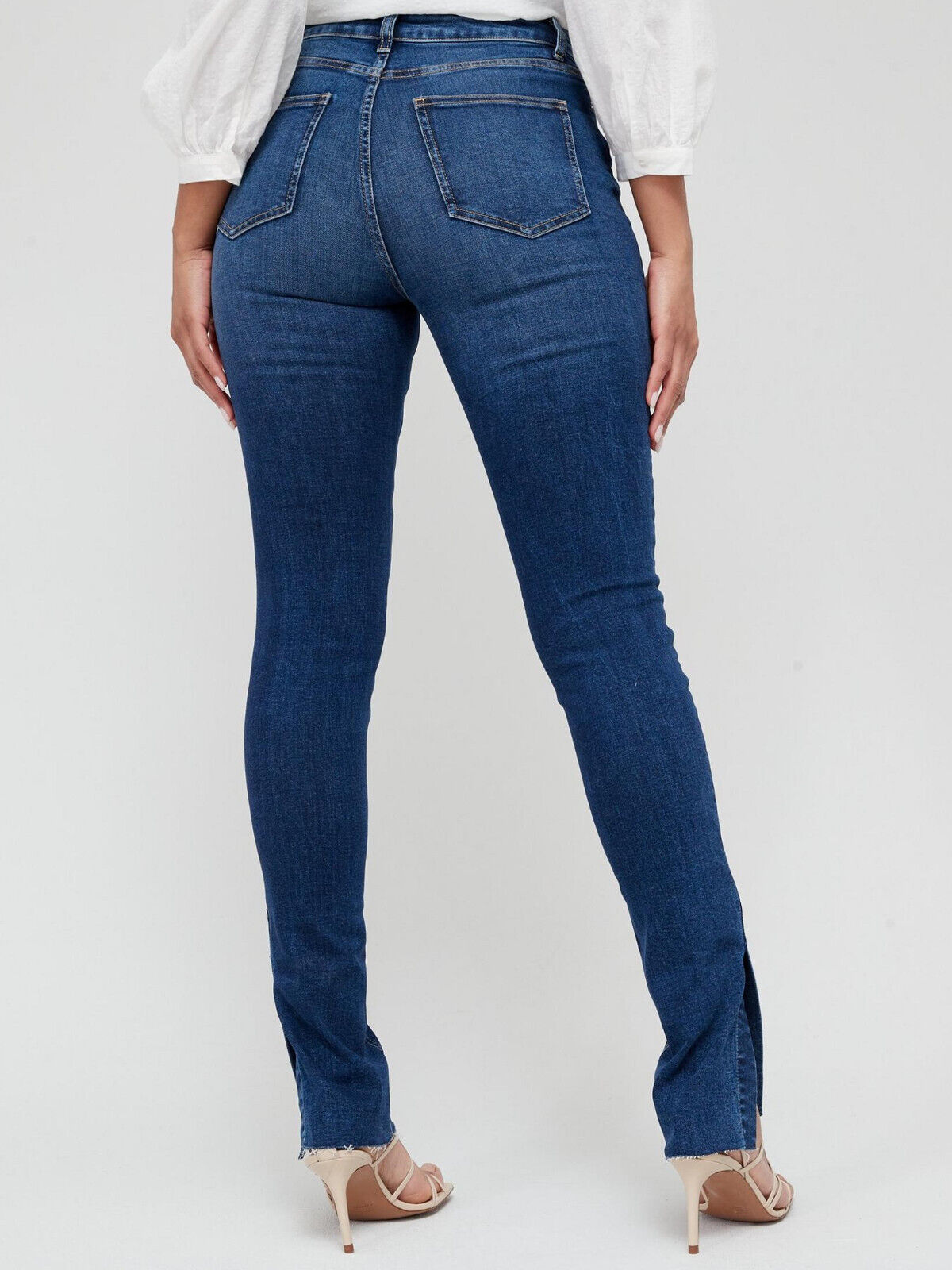 Ella High Waist Dark Wash Skinny Jean With Split Hem. Size 14 ** SW23