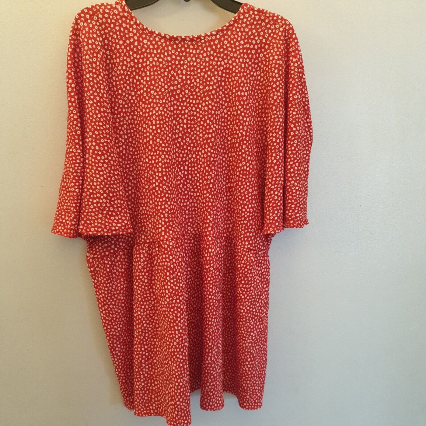 Yours London Red crinkle Ditsy Top Uk16****Ref V24
