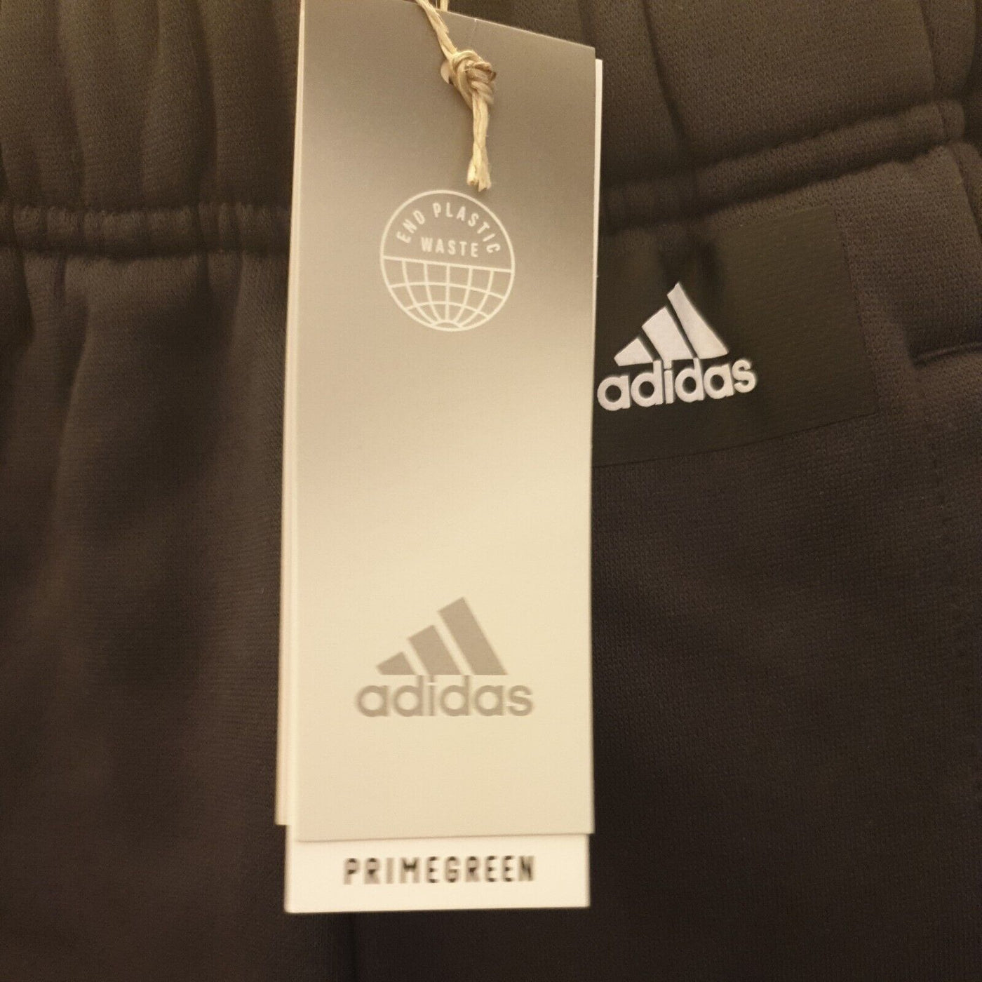 Adidas Boys Carbon Grey/orange Joggers Uk 3-4 Years.