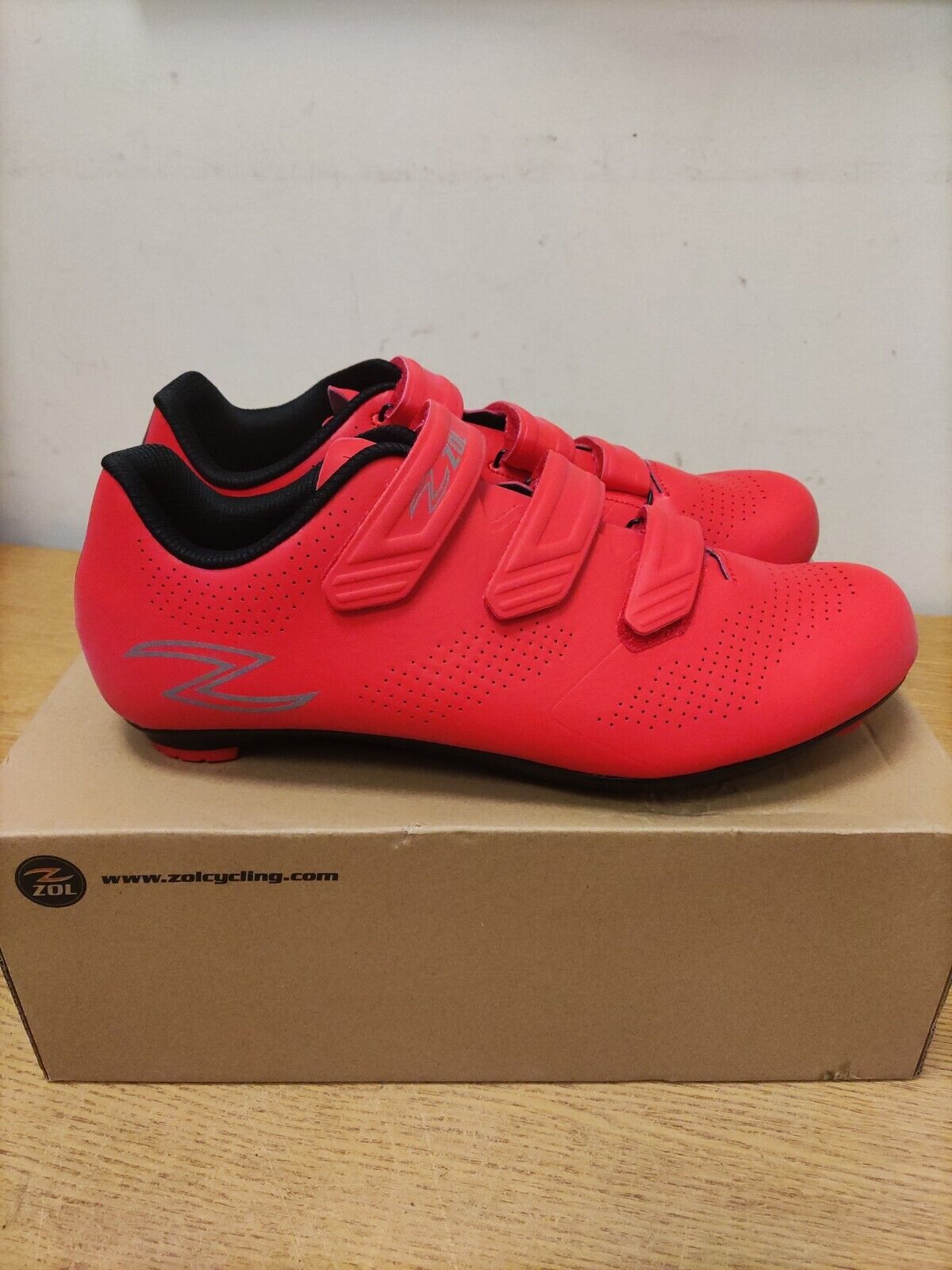 Zol Cycling Shoe. Fondo. Red.