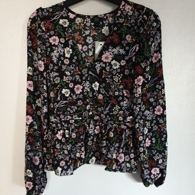 River Island Pretty Roman Petite Floral Print Top Size 6****Ref V390