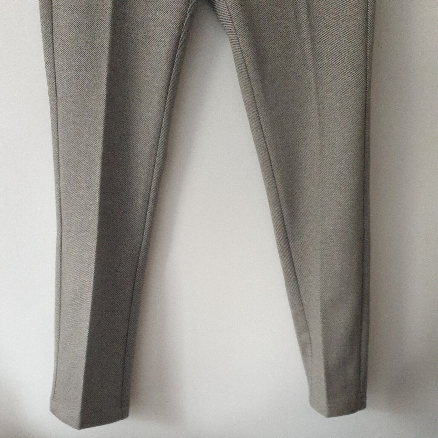 River Island London Slim Fit Smart Baige-light Trousers Size W32/L32****Ref V69