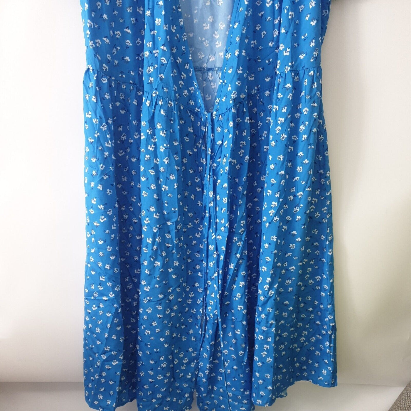 In The Style Floral Dress Blue Wrap Size 8 ***Ref V270
