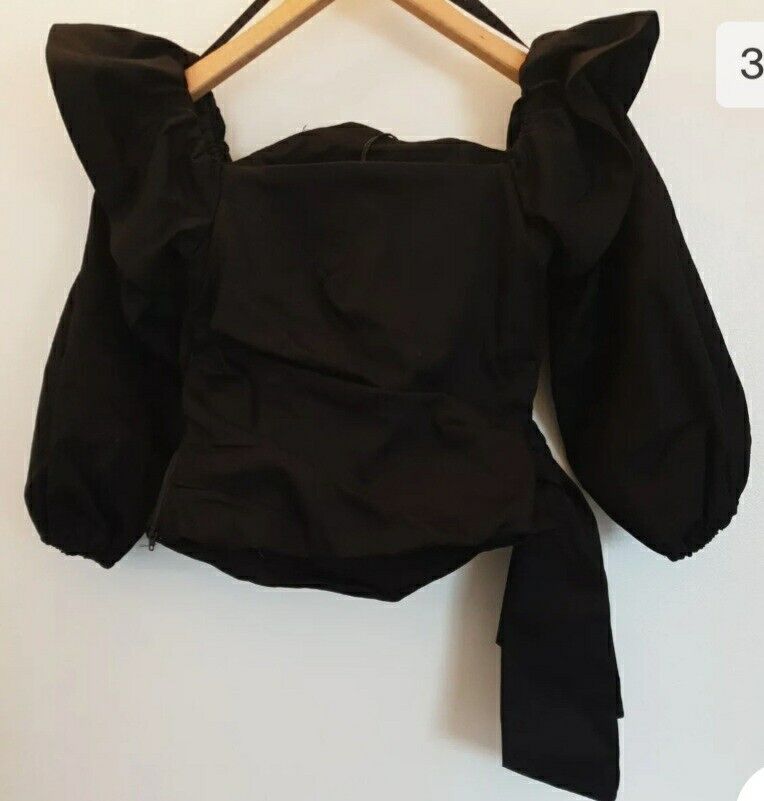 Off Shoulder Structured Top Black Uk 18****Ref V541