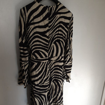 MNG Zebra Print Dress Size 12****Ref V277