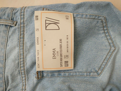 Don't Think Twice Ladies Emma Core Mom Jeans Size 10 BNWT Ref A22