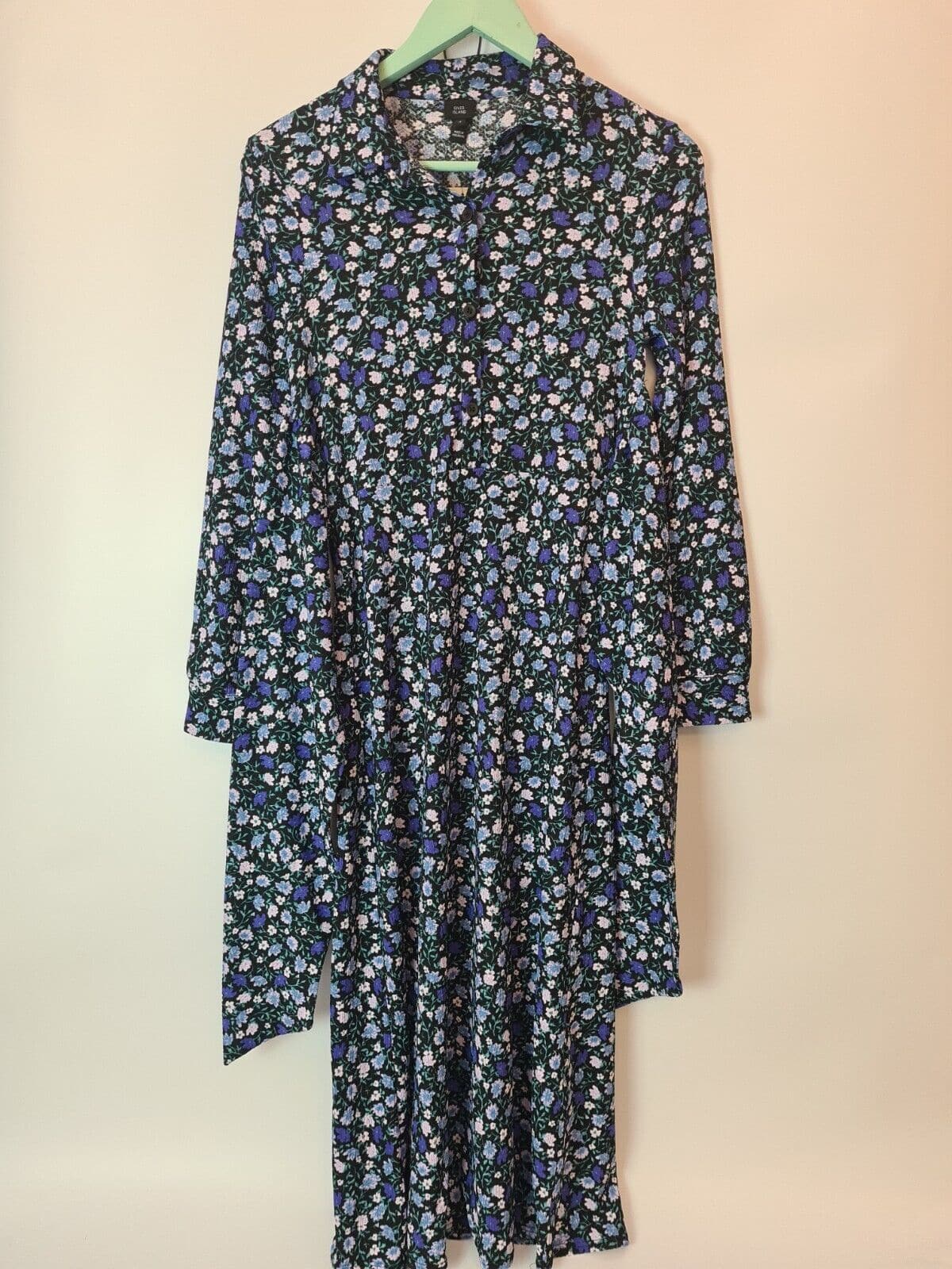 River Island Floral Dress Size 8  long-sleeve**** V27