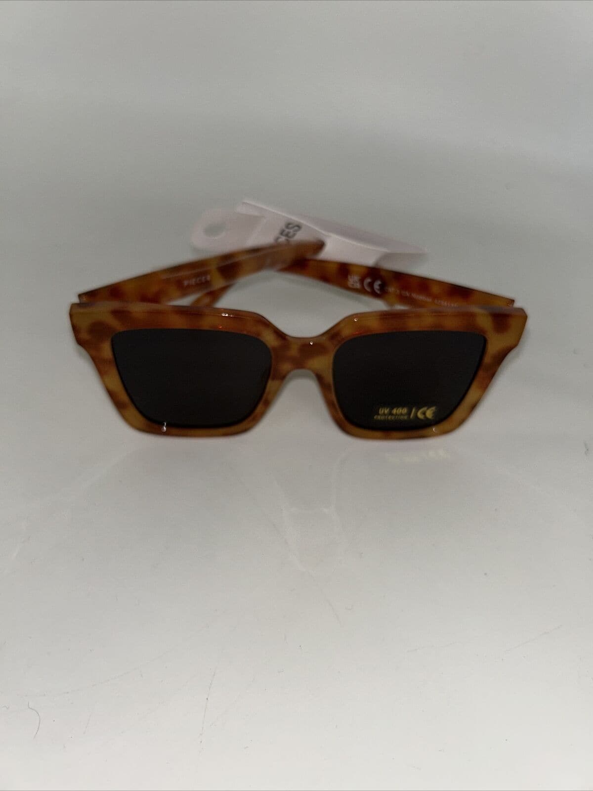 Pieces Oversized Square Sunglasses - Amber Brown. UK One Size **** Ref V200