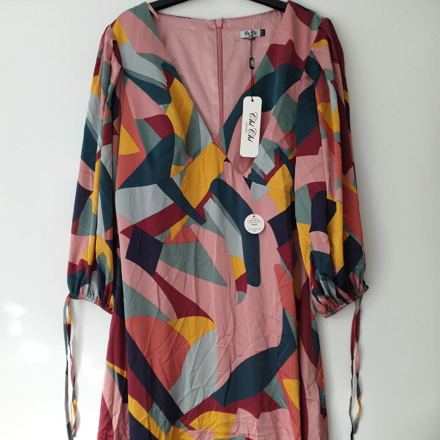 Chi Chi V-neck Puff Sleeve Graph Multi dress Uk14****Ref V39