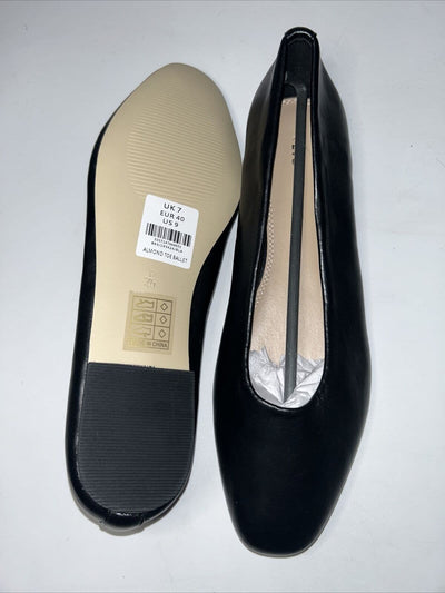 LTS Almond Toe Ballerina Shoes - Black. Size UK 7 **** VS1