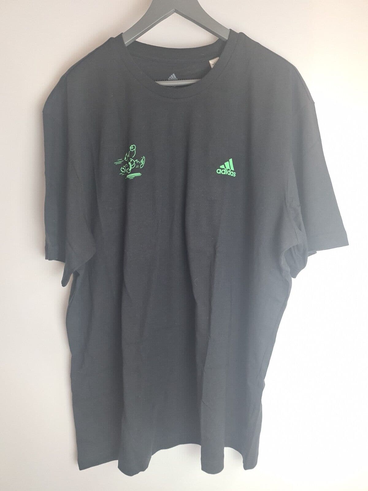 Adidas SIG GFX Black T-Shirt Size XL **** V32 - Big_Stock_Clearance