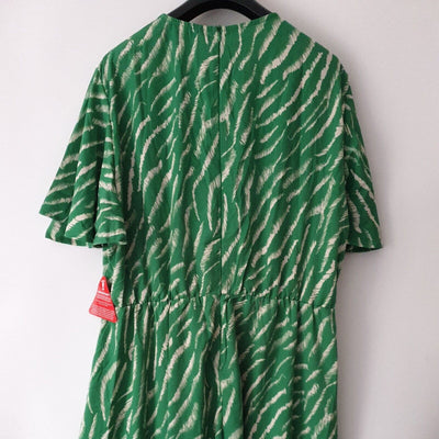 AX Paris Curve Apple Green Printed Wrap Midi Dress Size 26****Ref V68 - Big_Stock_Clearance